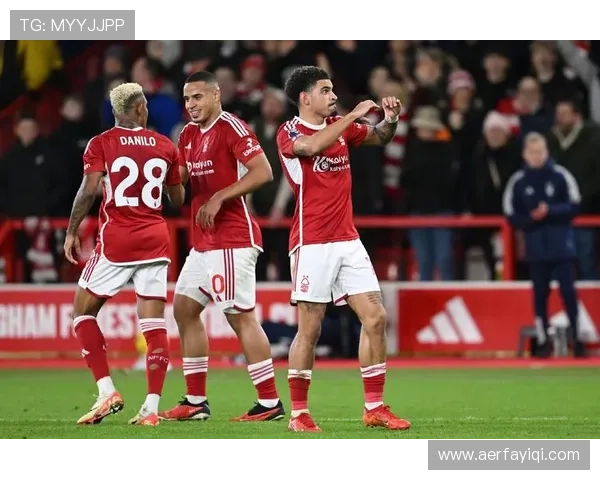 曼联客场挑战森林,争夺关键三分以增强争四竞争力 曼联客场挑战森林,争夺关键三分以增强争四竞争力