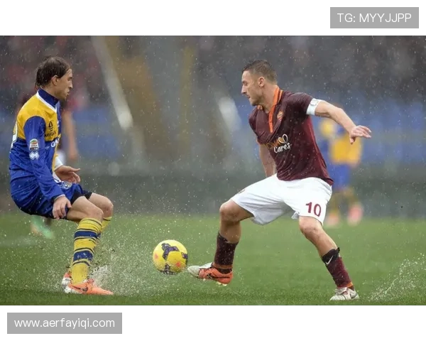 亨克战术体系解析：高位逼抢与边路进攻的协同机制