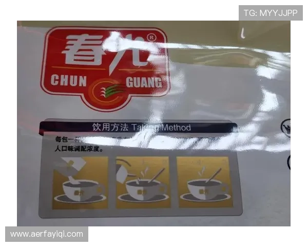 季丽萍家的冰箱里塞满了蛋白粉，连饮料都按克称着喝