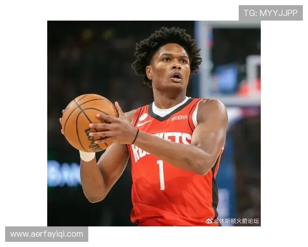 米卡尔·布里奇斯无球跑动创造空位命中率提升显著，拉开球队进攻空间